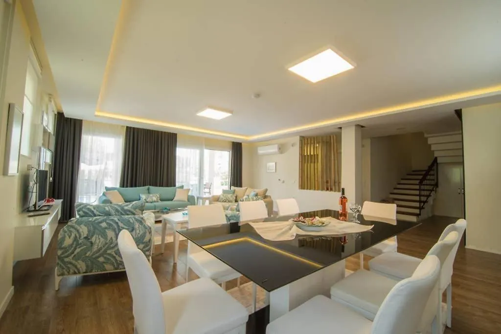 Crescent Twins- Blue Villa Dalyan